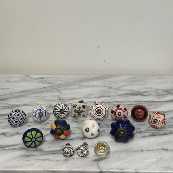 Assorted Decorative dresser cabinet Knobs some anthropology mix lot 15 pc - Picture 9 of 10